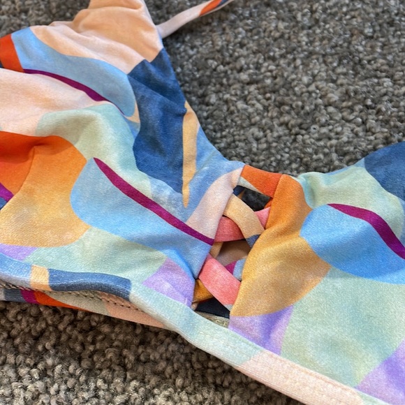 Booty by Brabants multi color sports bra - Picture 3 of 4